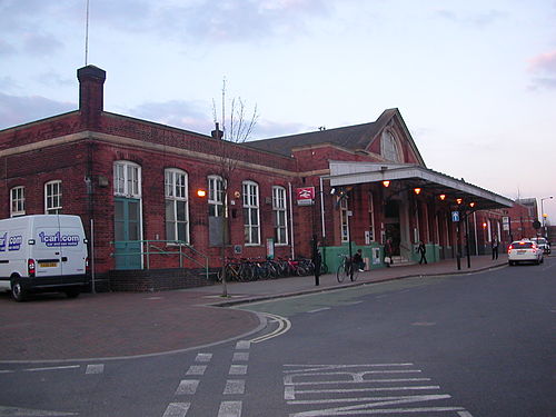 Worthing railway station